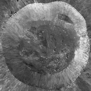 кратер Джордано Бруно на Луне