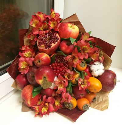 комбинации цветов и фруктов